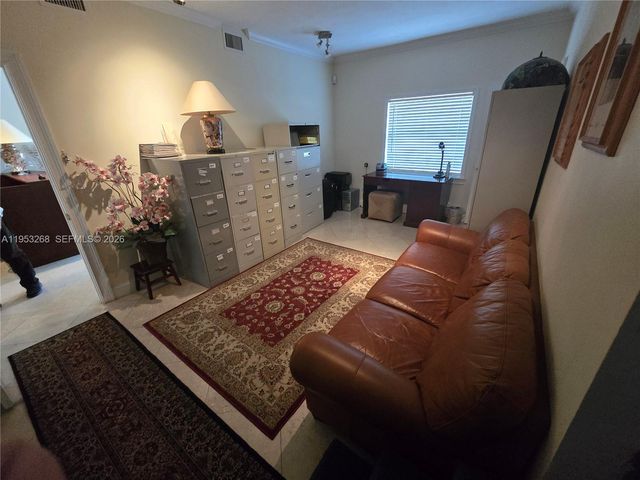 2555 Polk St, Hollywood, FL 33020