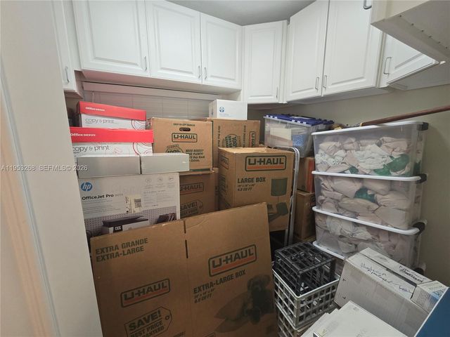 2555 Polk St, Hollywood, FL 33020