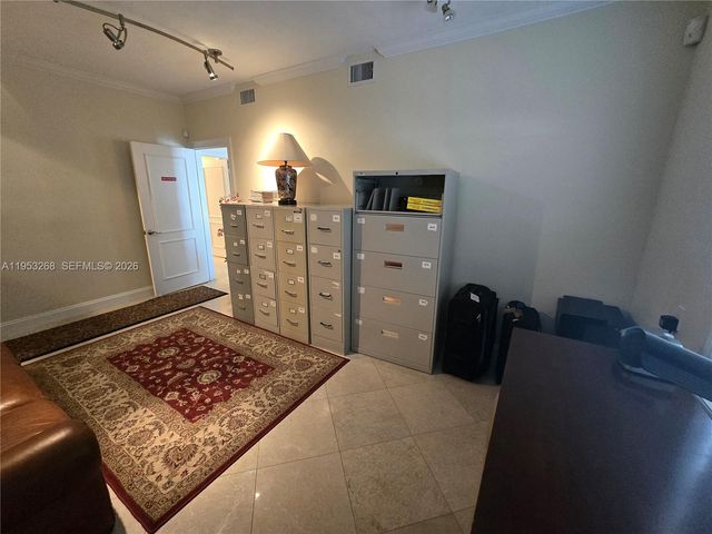 2555 Polk St, Hollywood, FL 33020