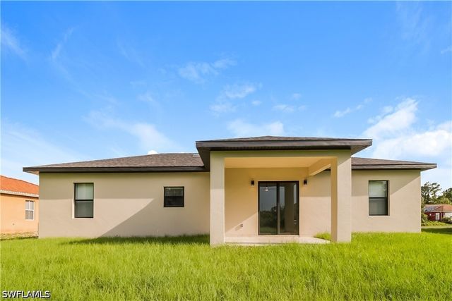 3418 4th ST SW, Lehigh Acres, FL 33976
