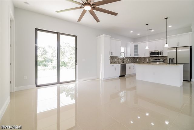 3418 4th ST SW, Lehigh Acres, FL 33976