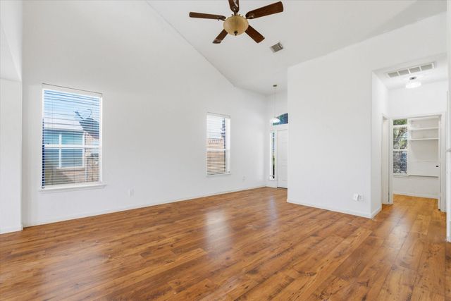 8319 Rusty Blackhaw Lane, Baytown, TX 77523