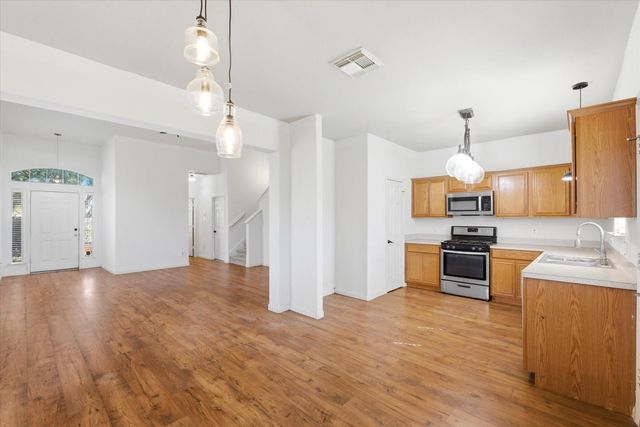 8319 Rusty Blackhaw Lane, Baytown, TX 77523