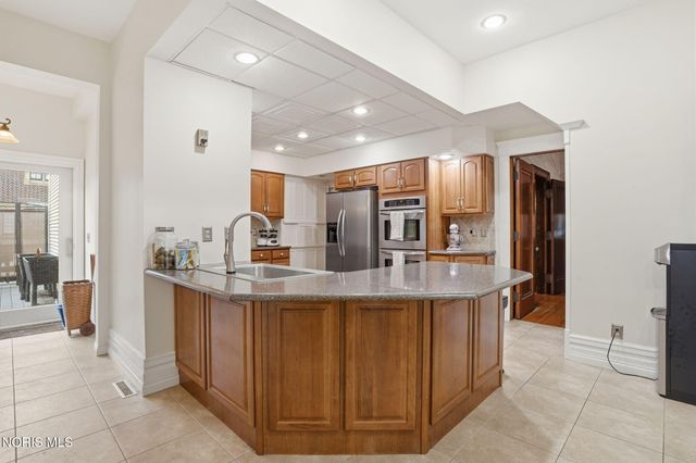 835 S Main Street, Findlay, OH 45840