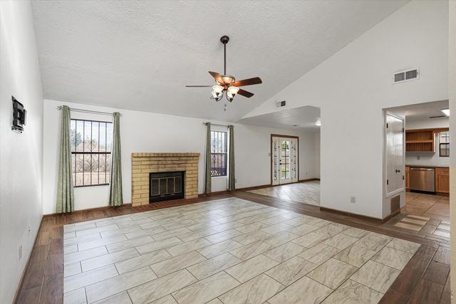 868 Campfire Road SE, Rio Rancho, NM 87124