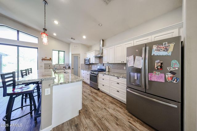 4730 N GREENVIEW Circle W, Litchfield Park, AZ 85340
