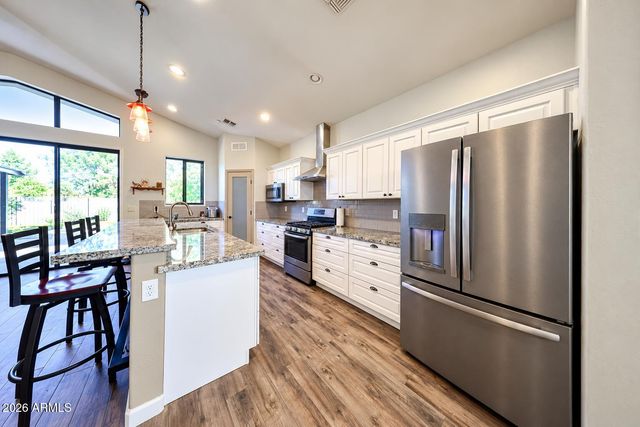 4730 N GREENVIEW Circle W, Litchfield Park, AZ 85340