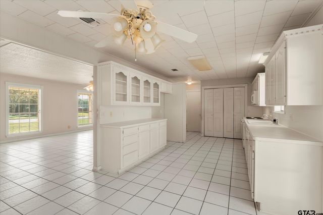 102 Westwood PKWY, Naples, TX 75568