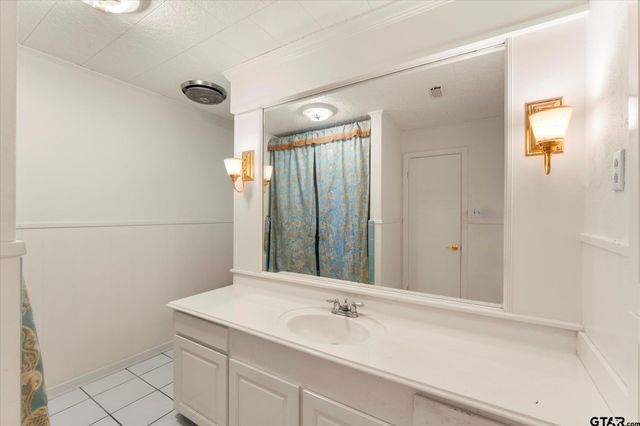 102 Westwood PKWY, Naples, TX 75568