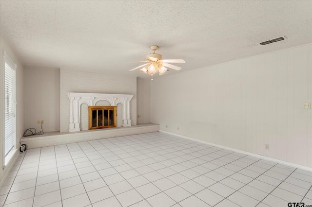 102 Westwood PKWY, Naples, TX 75568