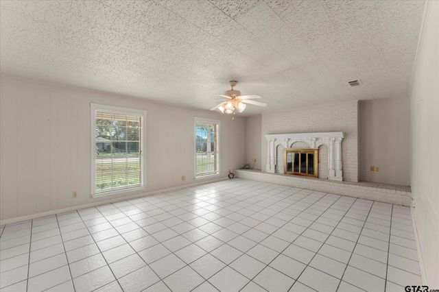 102 Westwood PKWY, Naples, TX 75568