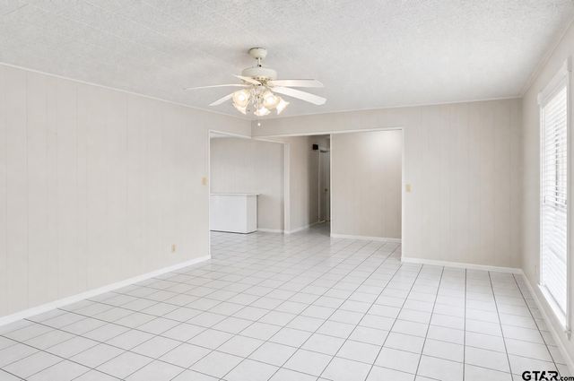 102 Westwood PKWY, Naples, TX 75568