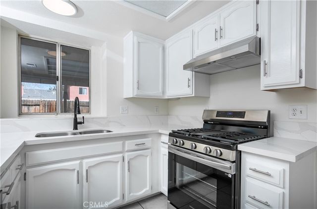 805 Jason Court, Lancaster, CA 93534