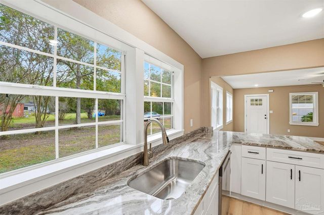 406 Coulter Ave, Cantonment, FL 32533