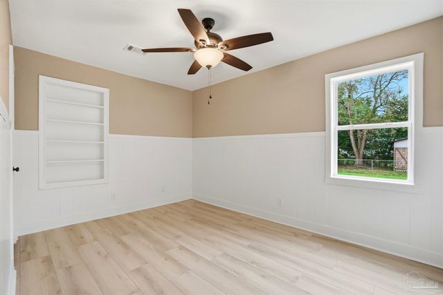 406 Coulter Ave, Cantonment, FL 32533