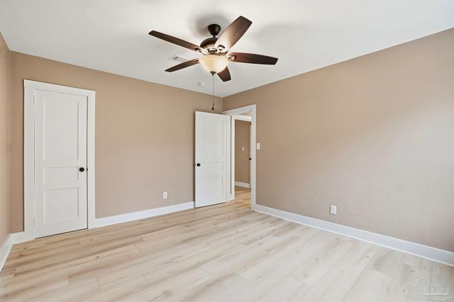 406 Coulter Ave, Cantonment, FL 32533