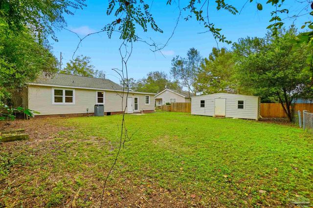 406 Coulter Ave, Cantonment, FL 32533