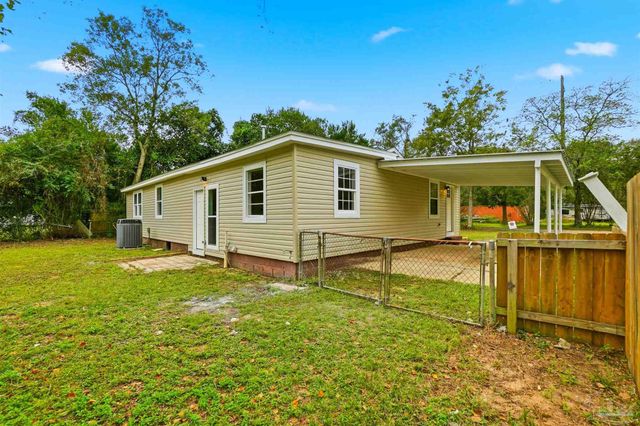 406 Coulter Ave, Cantonment, FL 32533
