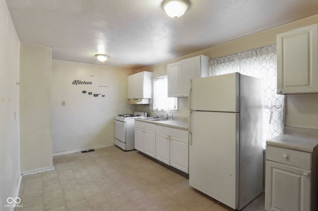 5341 E 21st Street, Indianapolis, IN 46218