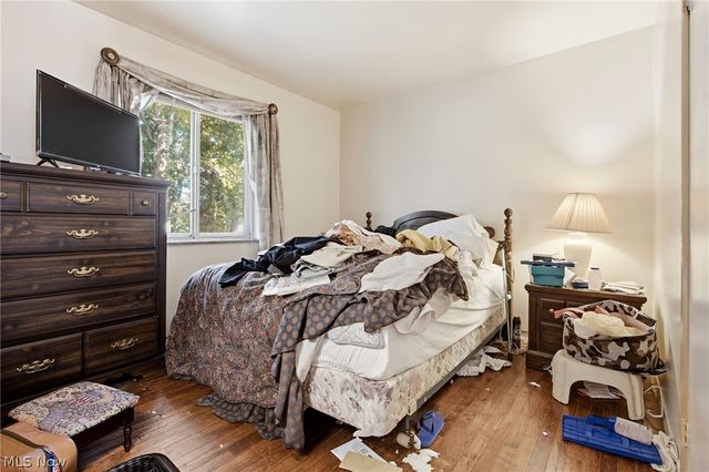 3106 Williamsburg Street NW, Warren, OH 44485