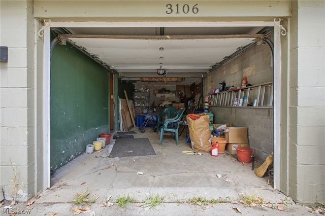 3106 Williamsburg Street NW, Warren, OH 44485