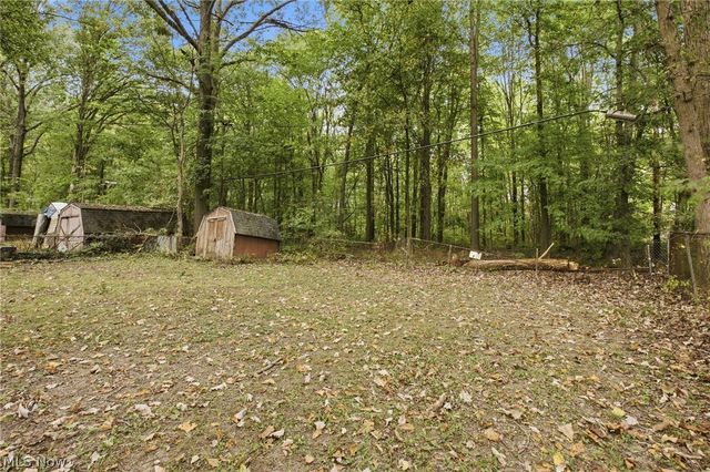 3106 Williamsburg Street NW, Warren, OH 44485