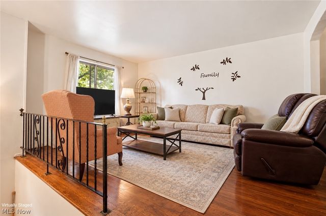 3106 Williamsburg Street NW, Warren, OH 44485