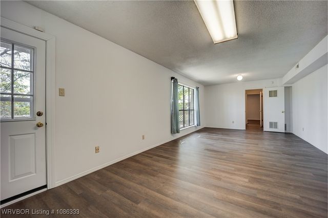 7906 Valley Forge Road, Fort Smith, AR 72903