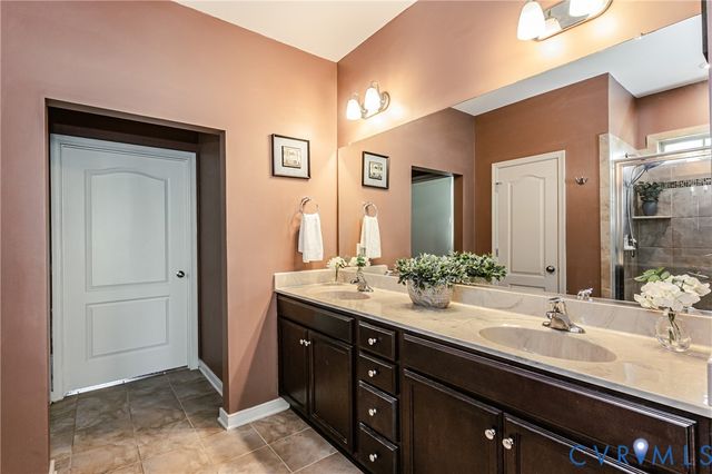 11900 James Overlook Ct, Chester, VA 23836