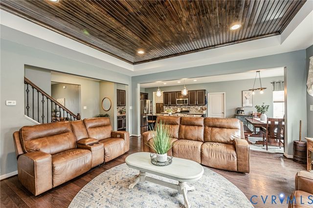 11900 James Overlook Ct, Chester, VA 23836