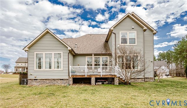 11900 James Overlook Ct, Chester, VA 23836