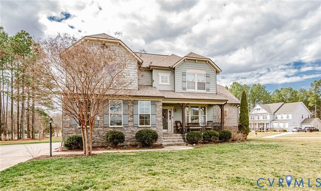 11900 James Overlook Ct, Chester, VA 23836