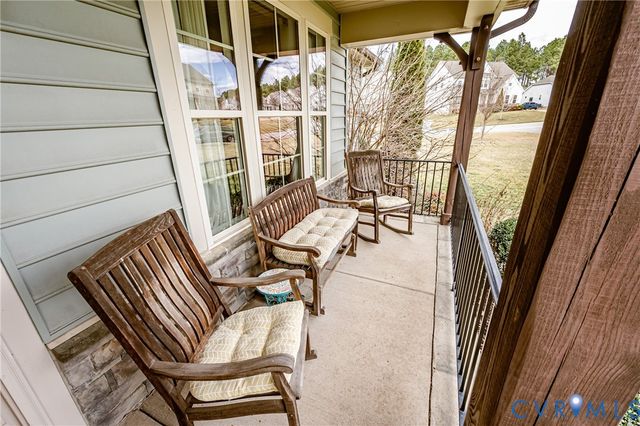11900 James Overlook Ct, Chester, VA 23836