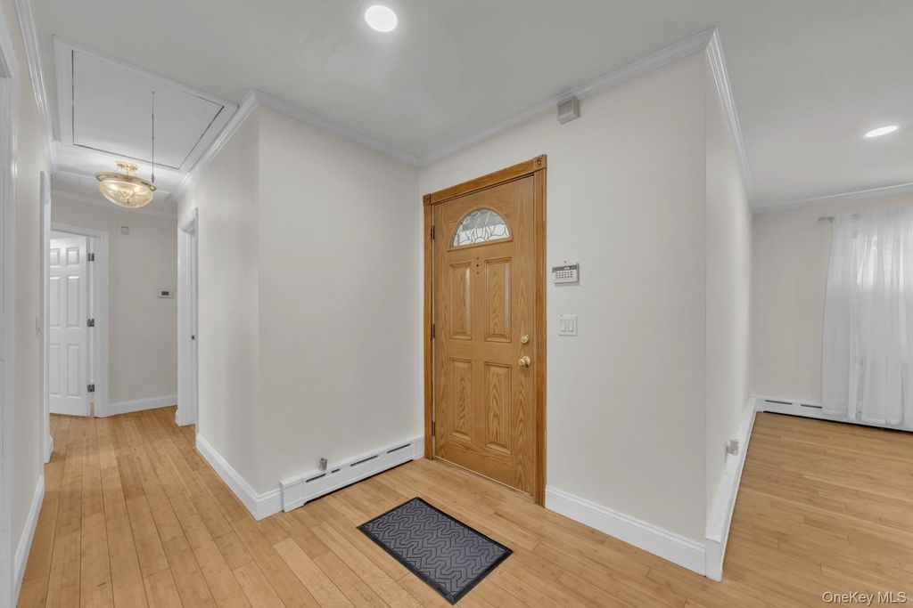 91 Haynes Avenue, West Islip, NY 11795 — photo 3