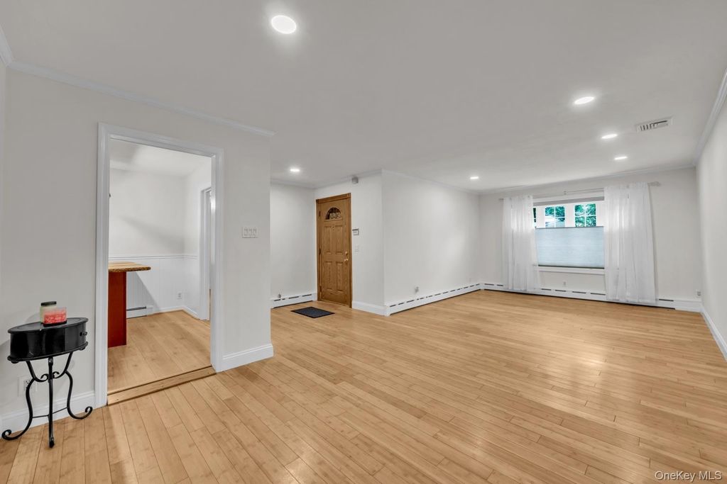 91 Haynes Avenue, West Islip, NY 11795 — photo 4