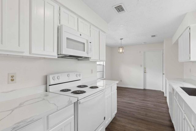 10411 Rabbit Oak Drive, Houston, TX 77065