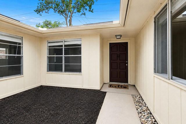 10411 Rabbit Oak Drive, Houston, TX 77065