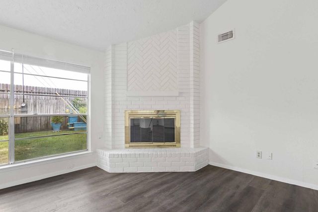 10411 Rabbit Oak Drive, Houston, TX 77065