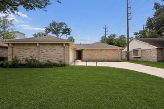 10411 Rabbit Oak Drive, Houston, TX 77065