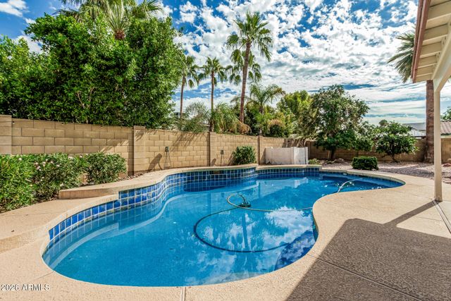 14811 N 44TH Place, Phoenix, AZ 85032