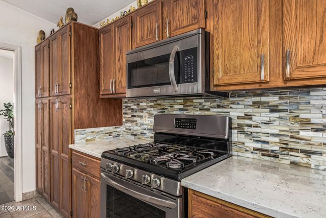 14811 N 44TH Place, Phoenix, AZ 85032