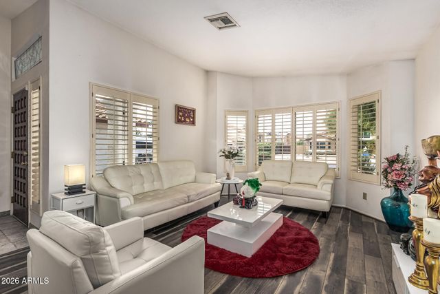 14811 N 44TH Place, Phoenix, AZ 85032