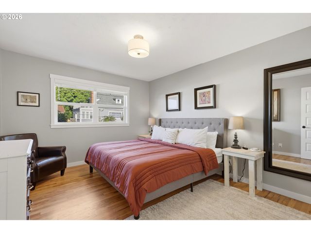 208 N COLLEGE St, Newberg, OR 97132
