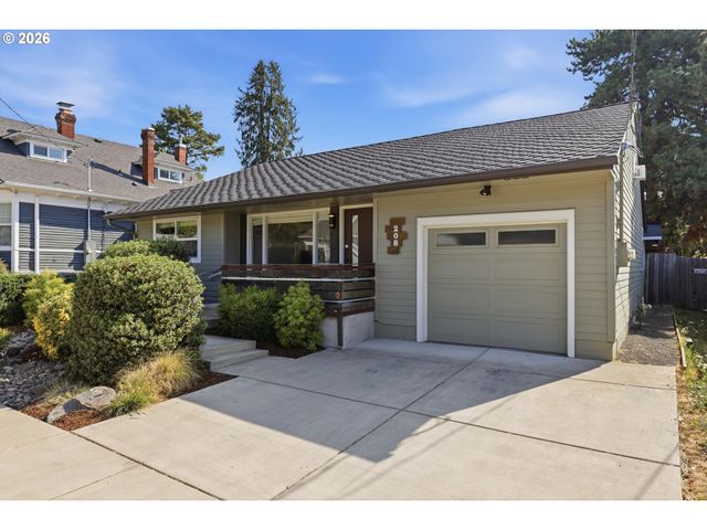 208 N COLLEGE St, Newberg, OR 97132