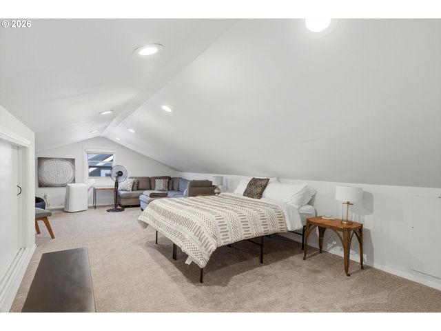 208 N COLLEGE St, Newberg, OR 97132