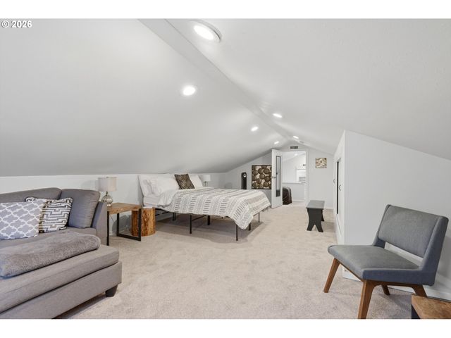 208 N COLLEGE St, Newberg, OR 97132