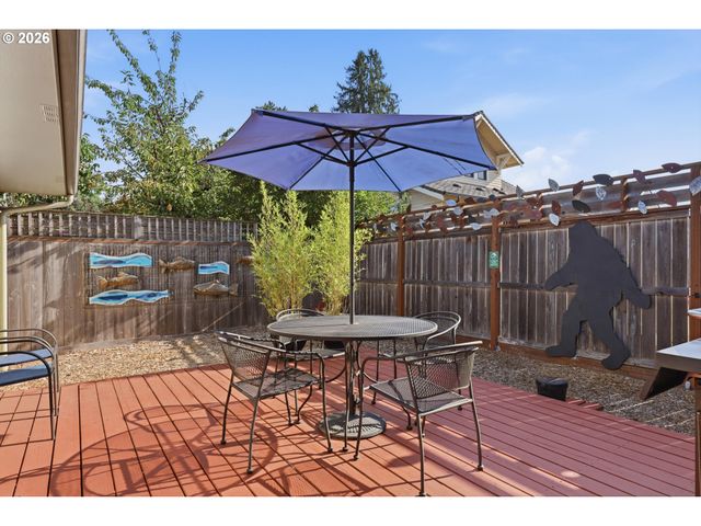 208 N COLLEGE St, Newberg, OR 97132
