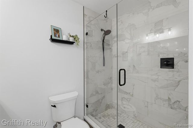 6262 Briggs Lake Drive, Brighton, MI 48116