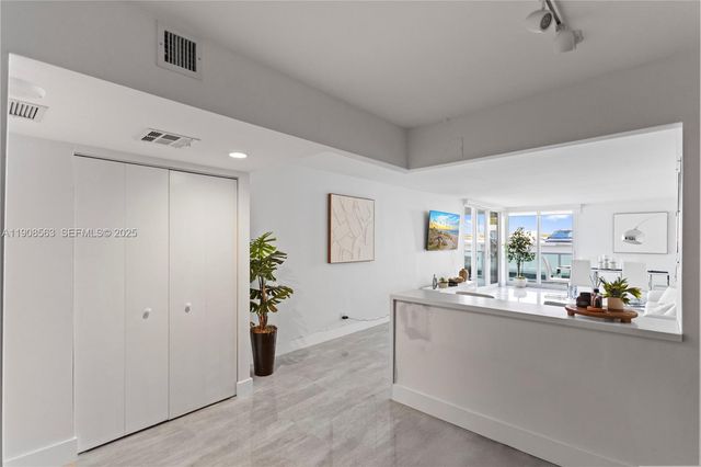 100 Bayview Drive 227, Sunny Isles Beach, FL 33160