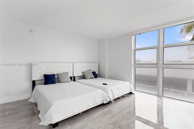 100 Bayview Drive 227, Sunny Isles Beach, FL 33160